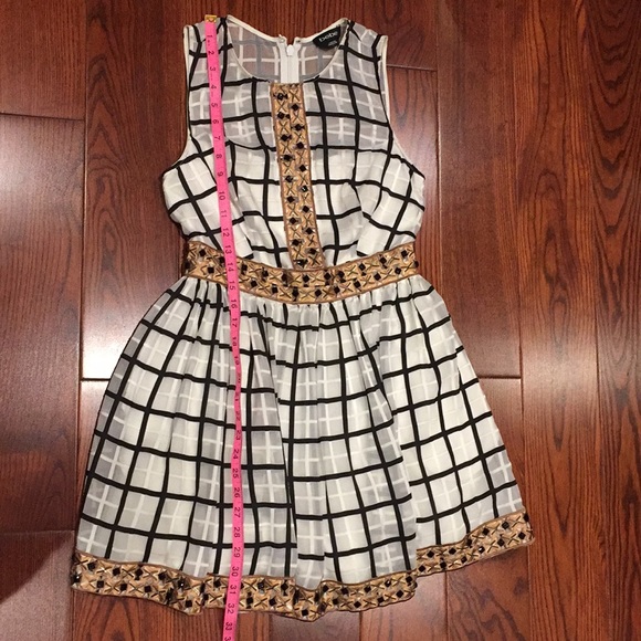 BeBe | Dress - Picture 4 of 5